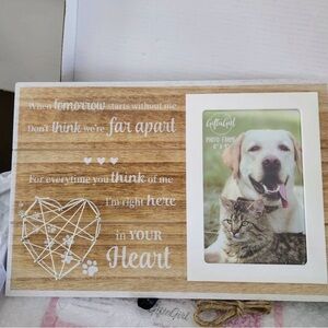 FURRY FRIEND MEMORIAL PHOTO FRAME WITH POEM~NEW IN BOX